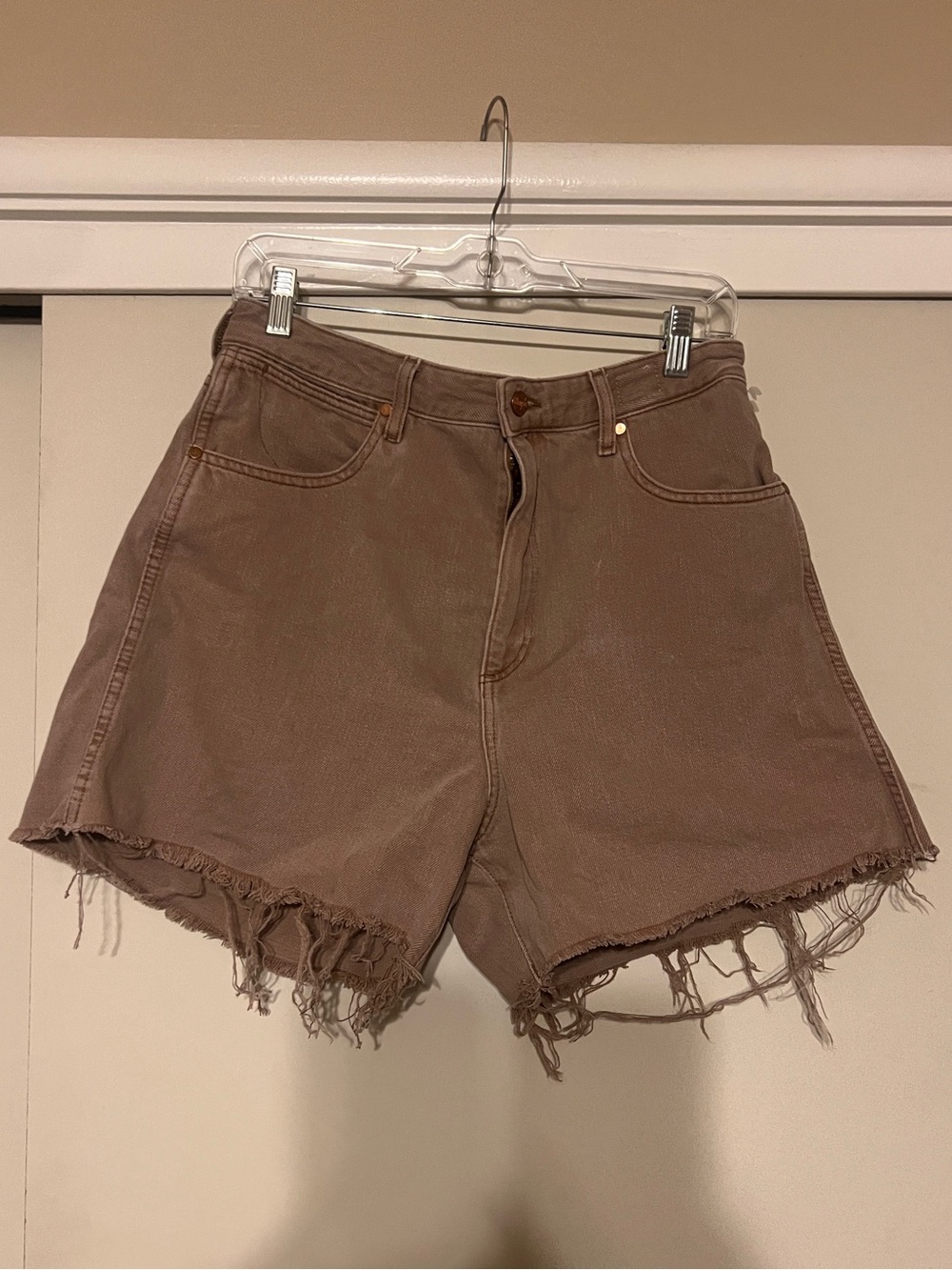 Wrangler A line High-Waist Frayed Hem Women's Shorts - Brown
